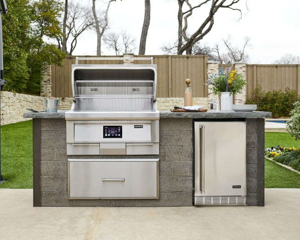 Coyote 36-Inch Built-In Pellet Grill - C1P36 11 Coyote 36-Inch Built-In Pellet Grill - C1P36 - Image 9