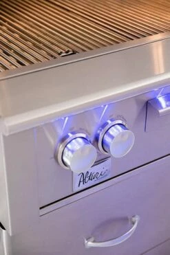 Summerset Alturi 36-Inch 3-Burner Built-In Gas Grill With Stainless Steel Burner & Rotisserie - ALT36T -BBQDIRECT Sales alturibade3 3 1