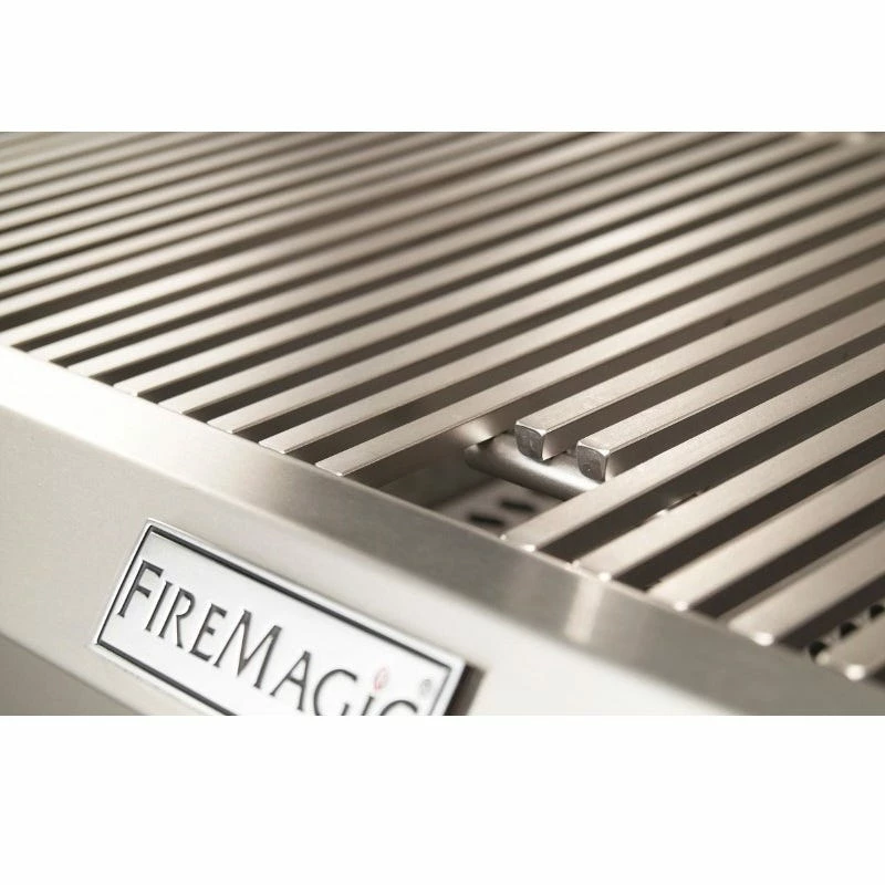 Fire Magic Echelon Diamond 660i 30-Inch Built-In Gas Grill With Analog Thermometer - E660i-8EAN/8EAP 5 Fire Magic Echelon Diamond 660i 30-Inch Built-In Gas Grill With Analog Thermometer - E660i-8EAN/8EAP - Image 3