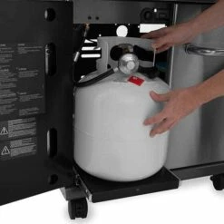 Broil King REGAL S 690 PRO IR Freestanding Gas Grill With Infrared Burner - BK957944 / BK957947 -BBQDIRECT Sales grill feature 247 3