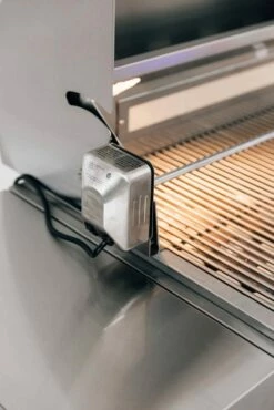 Summerset Sizzler Professional Series 40-Inch 5-Burner Built-In Gas Grill - SIZPRO40 -BBQDIRECT Sales sizprorotmotor 1